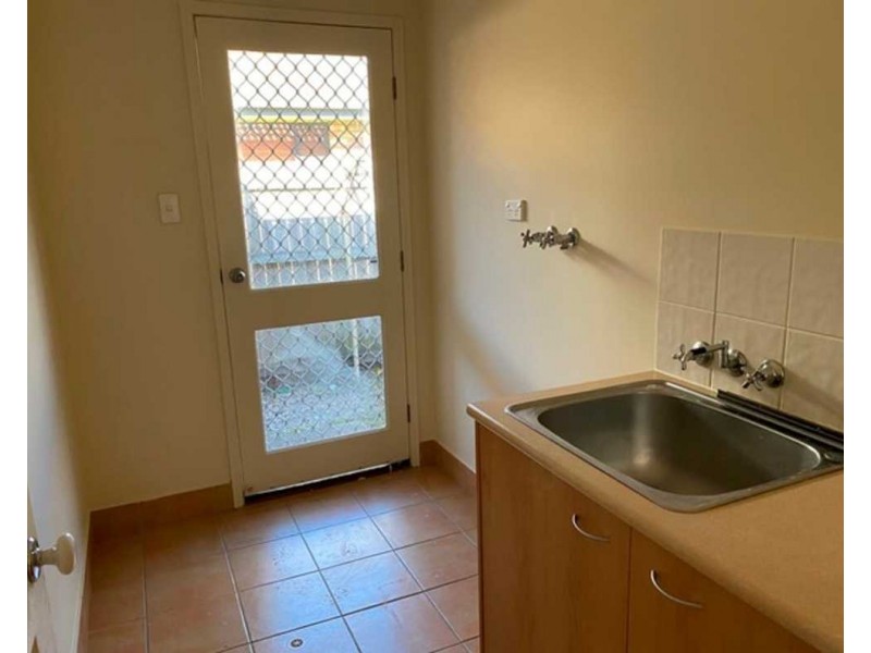 91 Crestwood Drive, Molendinar QLD 4214