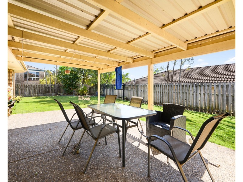 5 Chelmsford Place, Parkwood QLD 4214