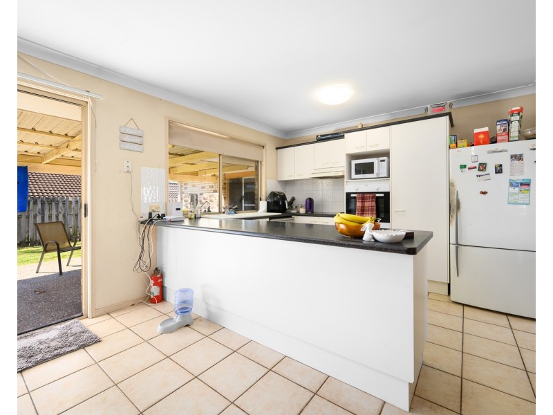 5 Chelmsford Place, Parkwood QLD 4214