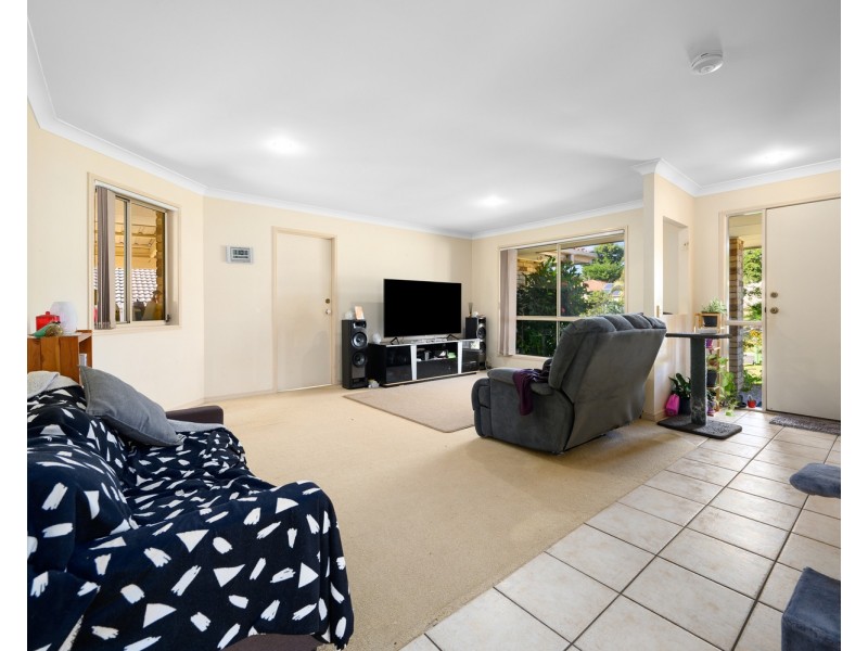 5 Chelmsford Place, Parkwood QLD 4214