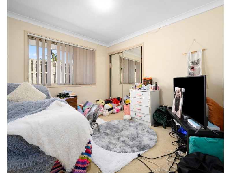 5 Chelmsford Place, Parkwood QLD 4214