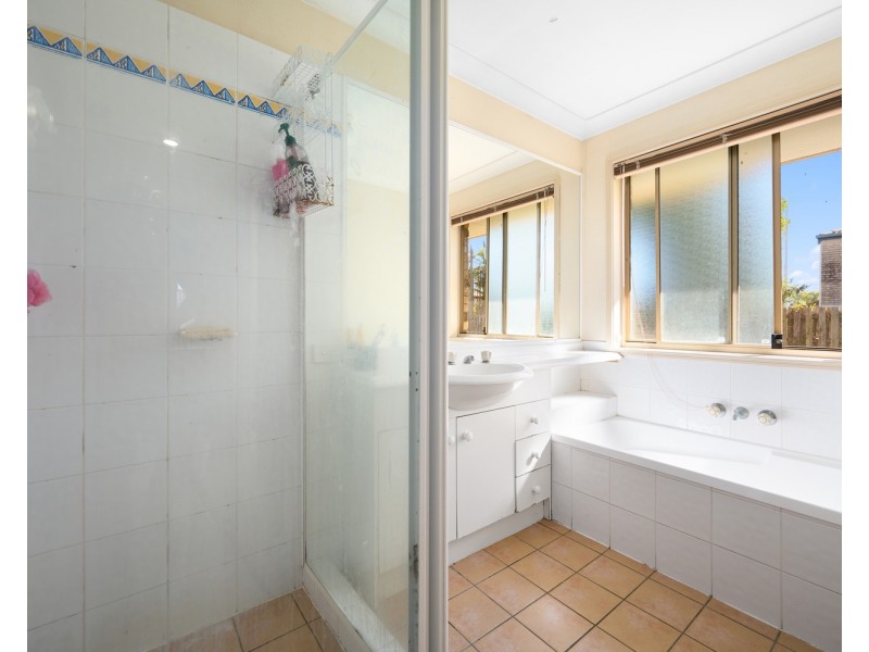 5 Chelmsford Place, Parkwood QLD 4214