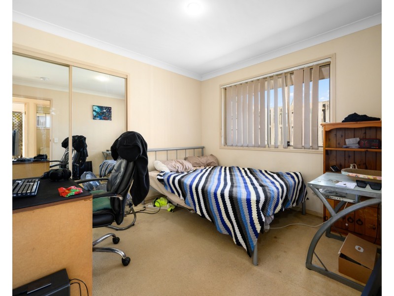 5 Chelmsford Place, Parkwood QLD 4214