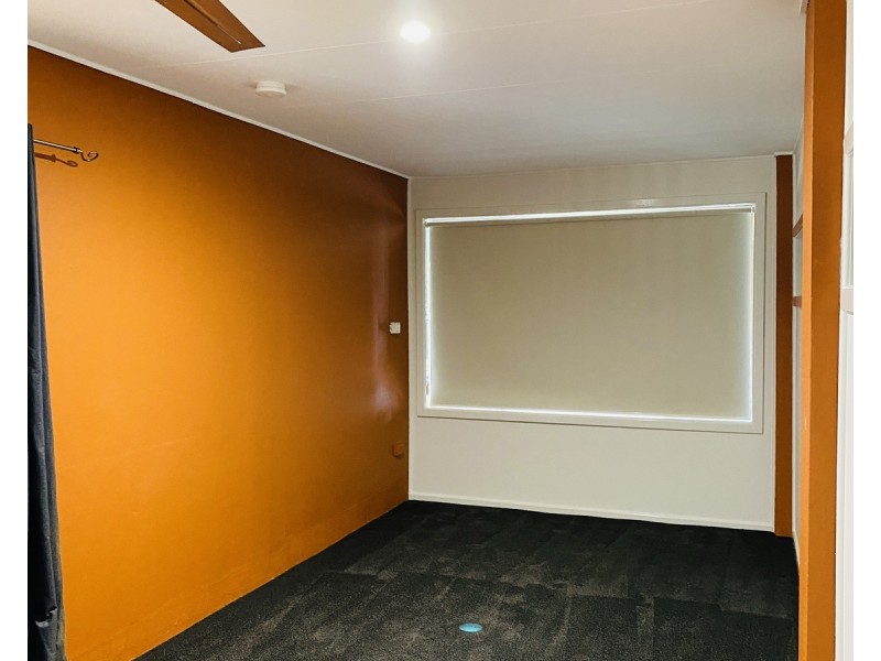 89 Wardoo Street, Southport QLD 4215