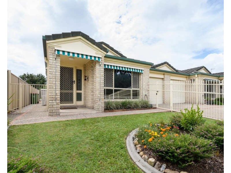 1/37 Brown Street, Labrador QLD 4215