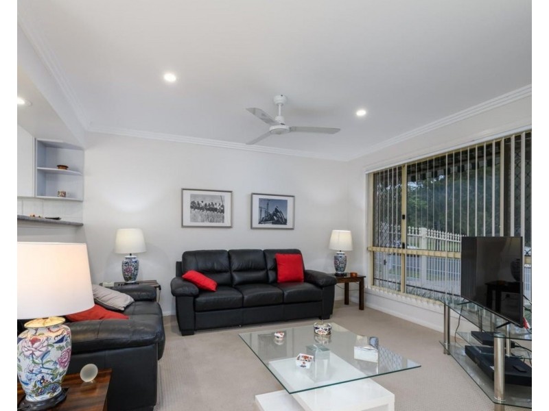 1/37 Brown Street, Labrador QLD 4215