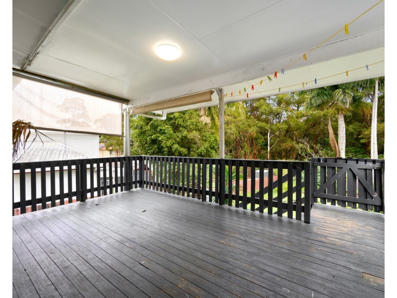59 Ridgeway Avenue, Southport QLD 4215