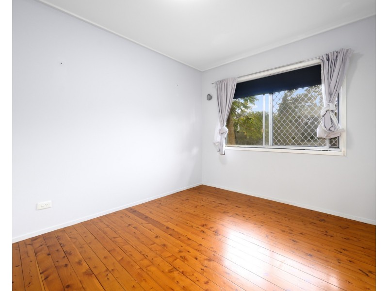 59 Ridgeway Avenue, Southport QLD 4215