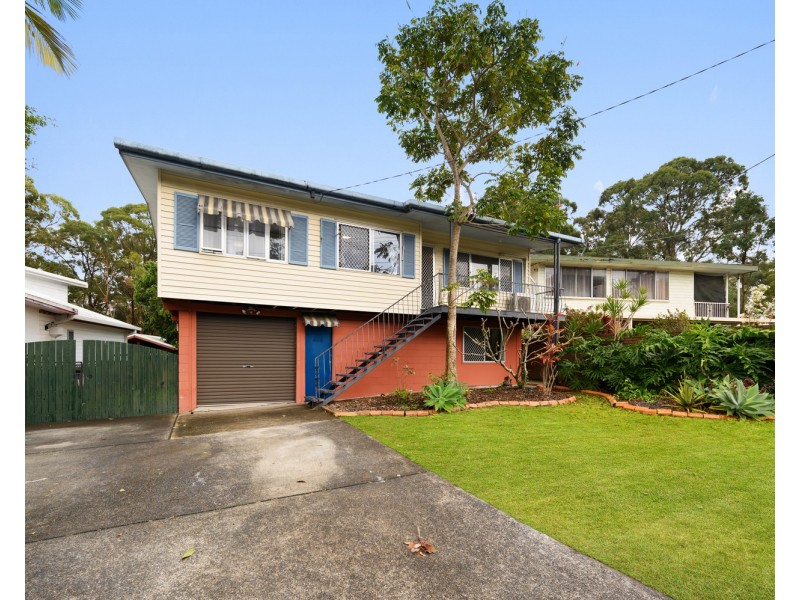 59 Ridgeway Avenue, Southport QLD 4215