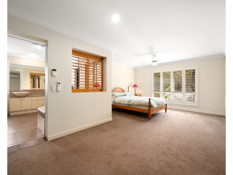 115 Arun Drive, Arundel QLD 4214