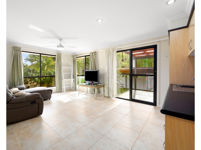 115 Arun Drive, Arundel QLD 4214