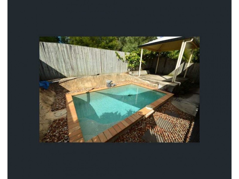 165 Greenacre Drive, Arundel QLD 4214