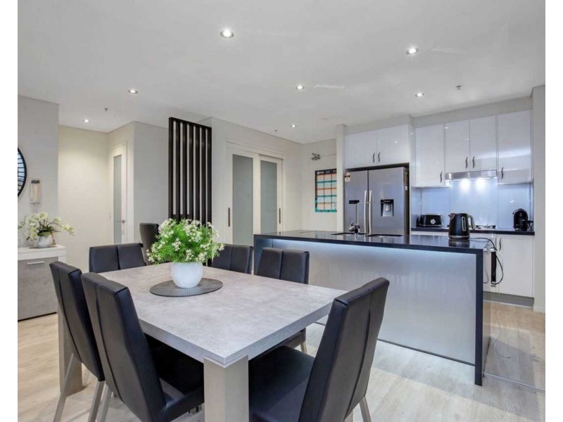 1807/2 Aqua Street, Southport QLD 4215