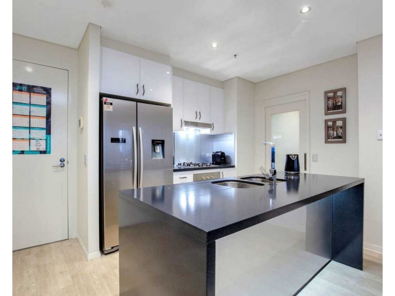 1807/2 Aqua Street, Southport QLD 4215