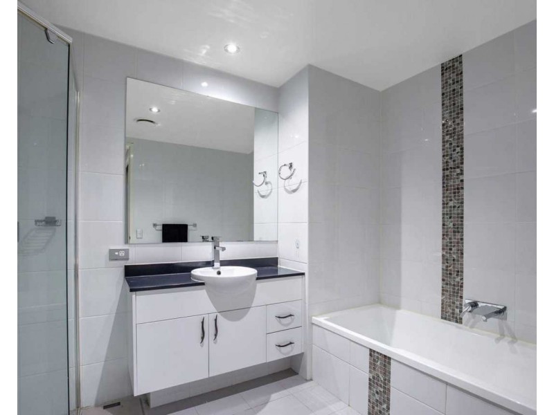 1807/2 Aqua Street, Southport QLD 4215