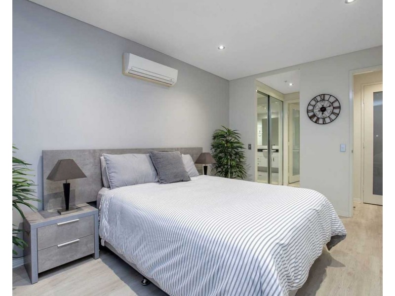 1807/2 Aqua Street, Southport QLD 4215