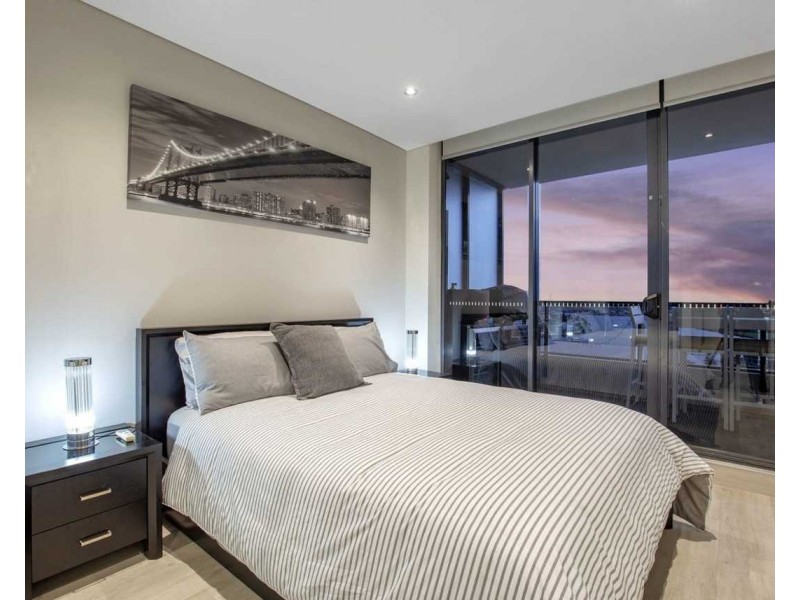 1807/2 Aqua Street, Southport QLD 4215