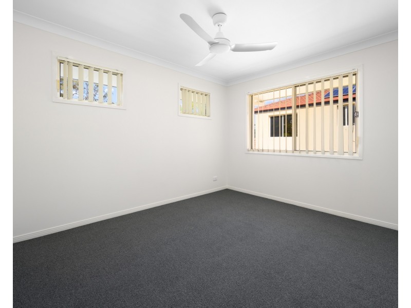 3 Golden Bear Drive, Arundel QLD 4214