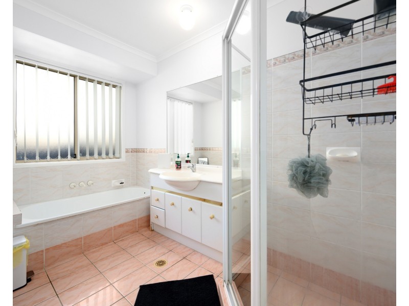 12 Daintree Drive, Parkwood QLD 4214