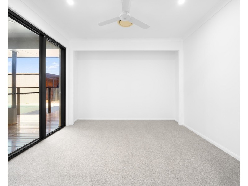 24 John Crescent, Pimpama QLD 4209