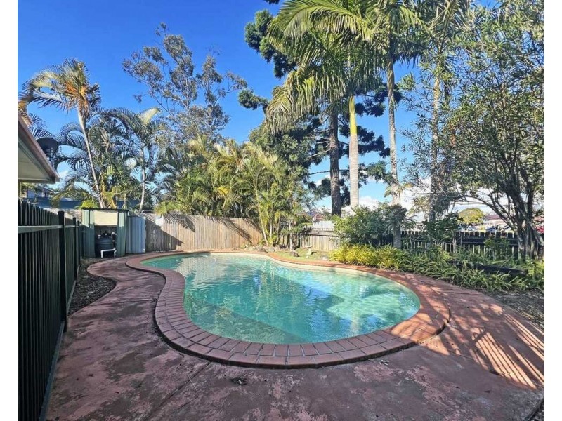 9 Bosun Parade, Ashmore QLD 4214