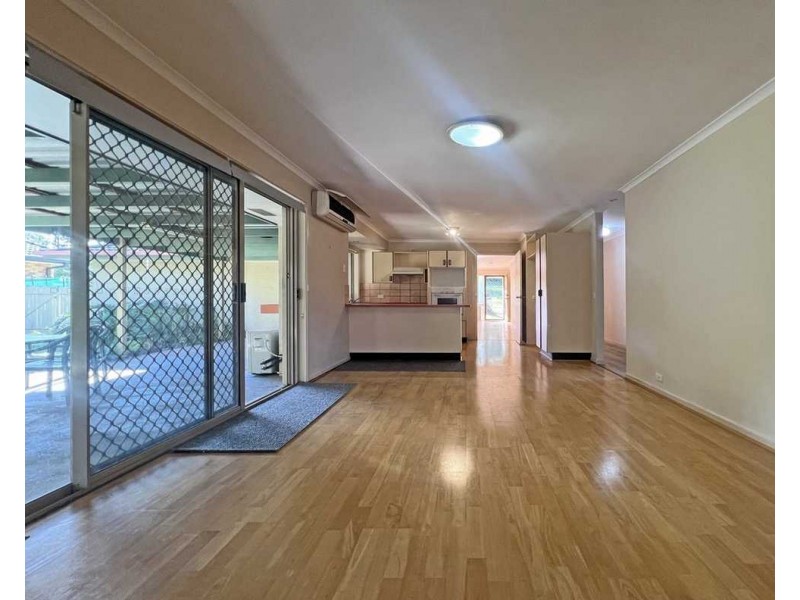 9 Bosun Parade, Ashmore QLD 4214