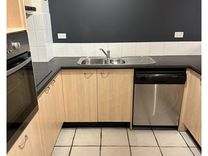 14/132 High Street, Southport QLD 4215