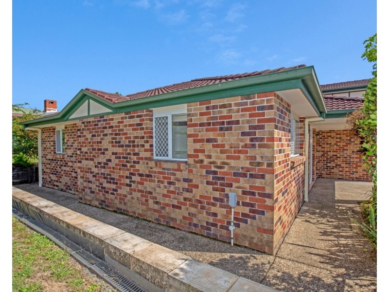 1/129 Eugaree Street, Southport QLD 4215