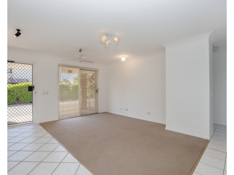 1/129 Eugaree Street, Southport QLD 4215