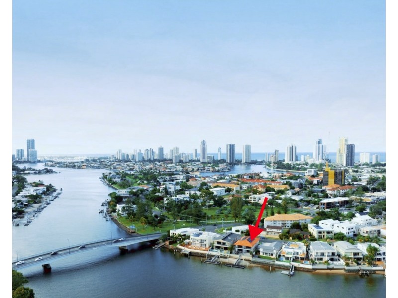 2/191 Stanhill Drive, Chevron Island QLD 4217