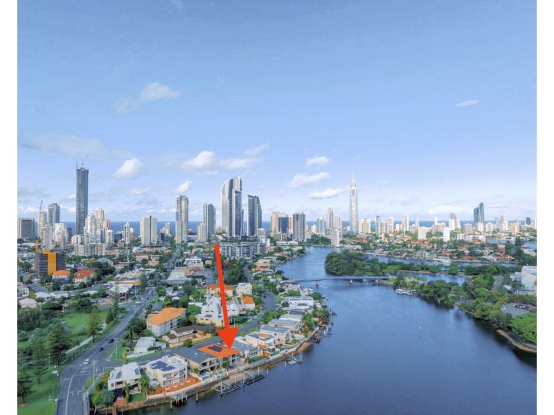 2/191 Stanhill Drive, Chevron Island QLD 4217