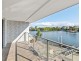 2/191 Stanhill Drive, Chevron Island QLD 4217