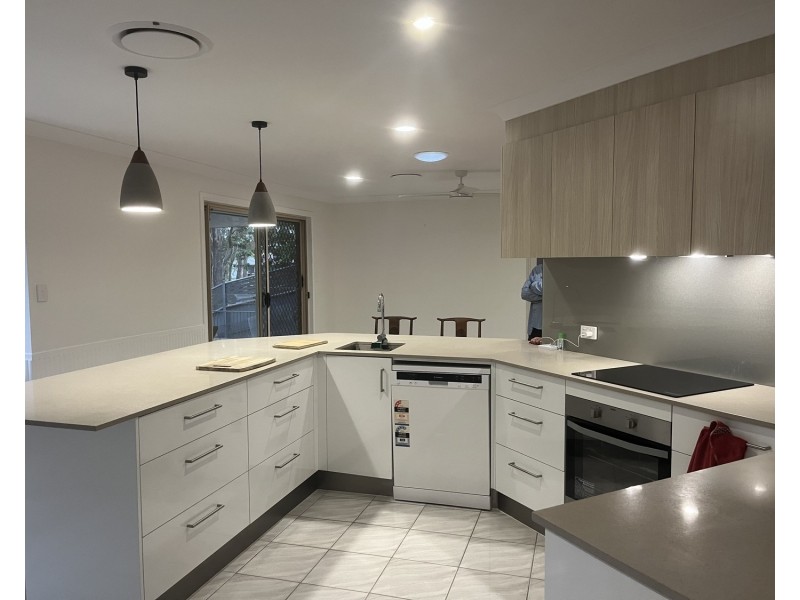 52 Ballybunnion Drive, Parkwood QLD 4214