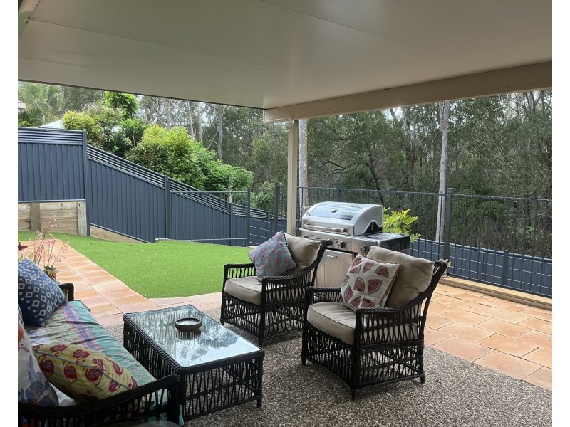 52 Ballybunnion Drive, Parkwood QLD 4214