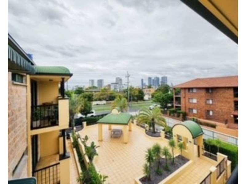 19/152 High Street, Southport QLD 4215