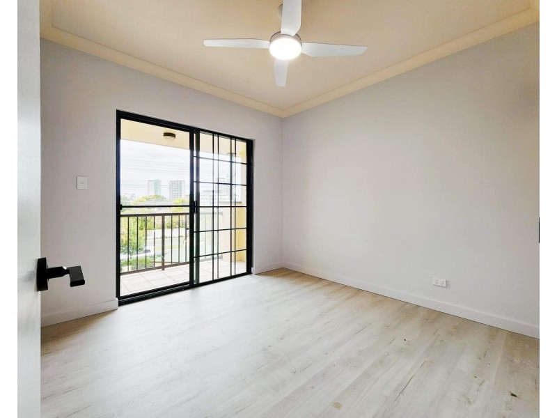 19/152 High Street, Southport QLD 4215