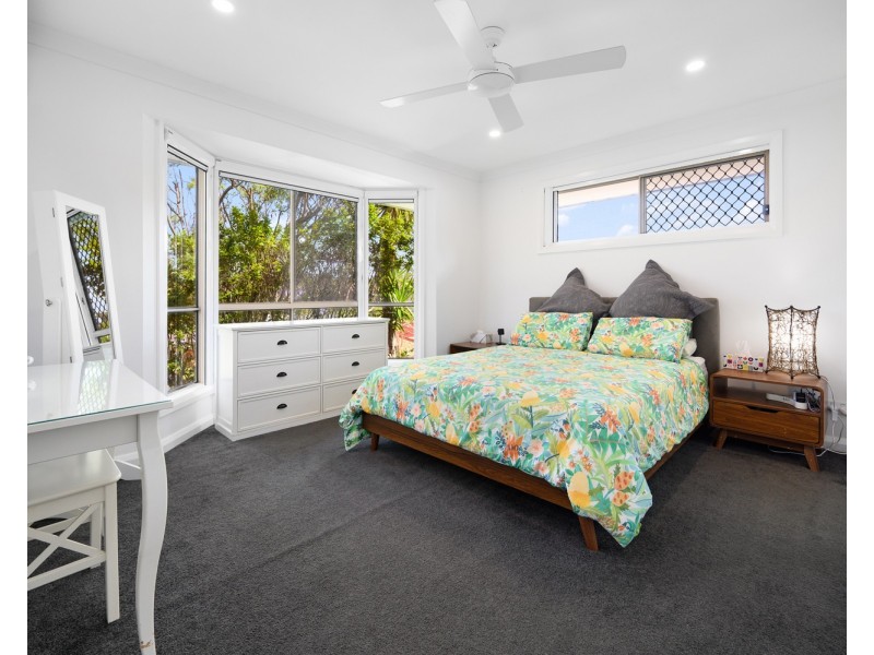 5 Alcott Court, Parkwood QLD 4214