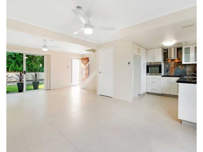 6/74 Pohlman Street, Southport QLD 4215