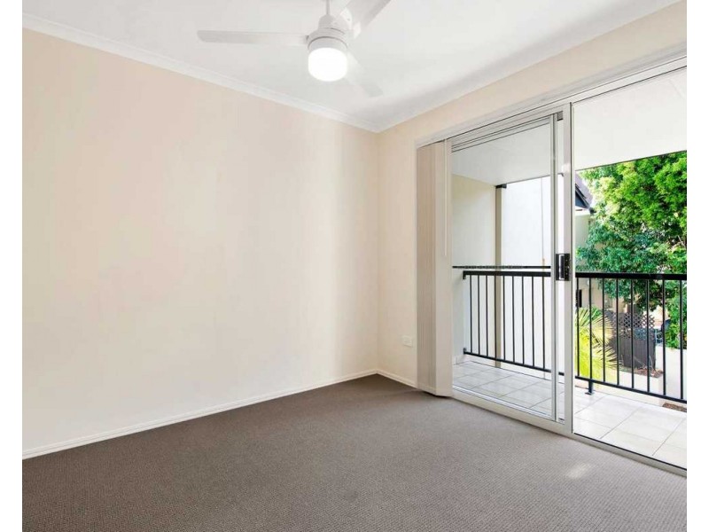 6/74 Pohlman Street, Southport QLD 4215