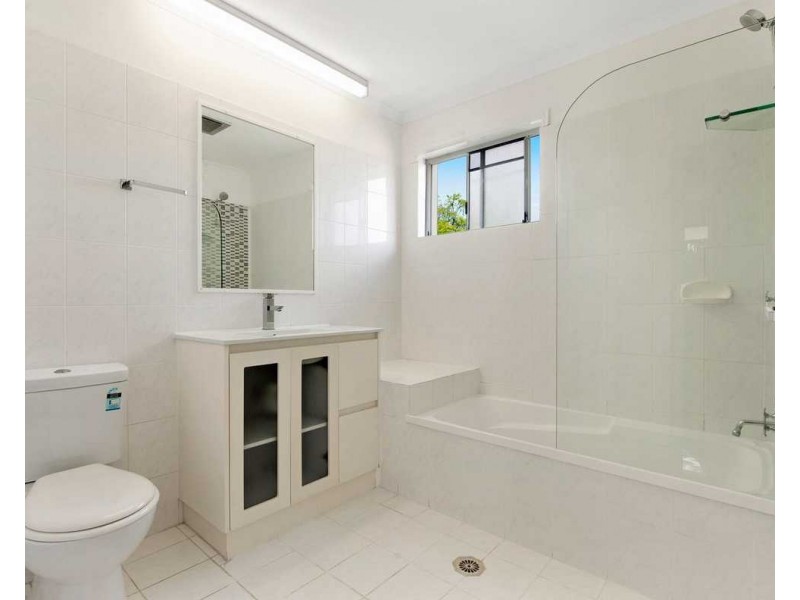 6/74 Pohlman Street, Southport QLD 4215