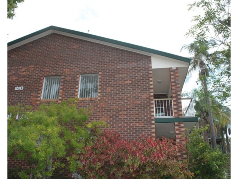 7/210 Scarborough Street, Southport QLD 4215