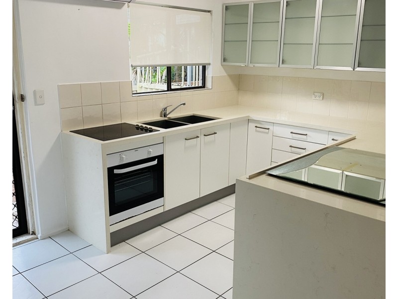 7/22 Central Street, Labrador QLD 4215