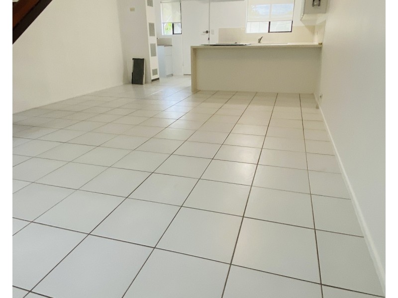 7/22 Central Street, Labrador QLD 4215