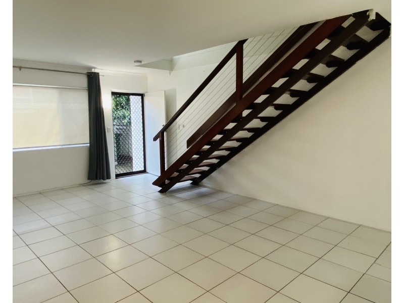 7/22 Central Street, Labrador QLD 4215