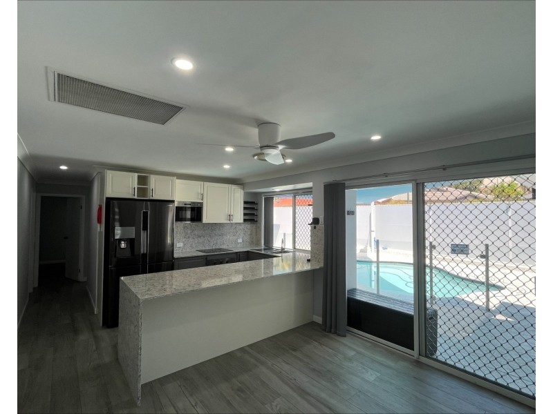 20 Fairweather Drive, Parkwood QLD 4214