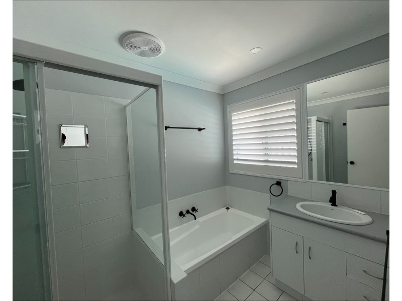 20 Fairweather Drive, Parkwood QLD 4214