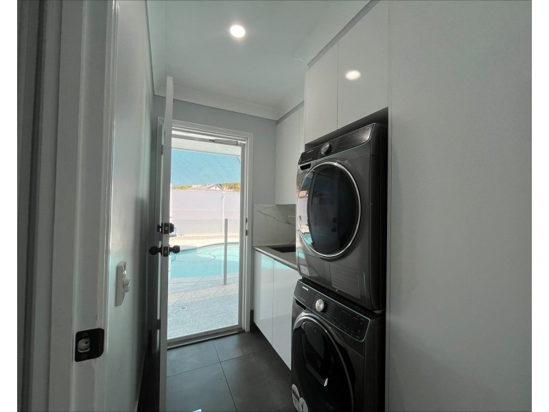 20 Fairweather Drive, Parkwood QLD 4214