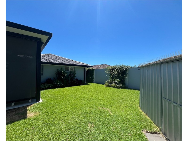 20 Fairweather Drive, Parkwood QLD 4214