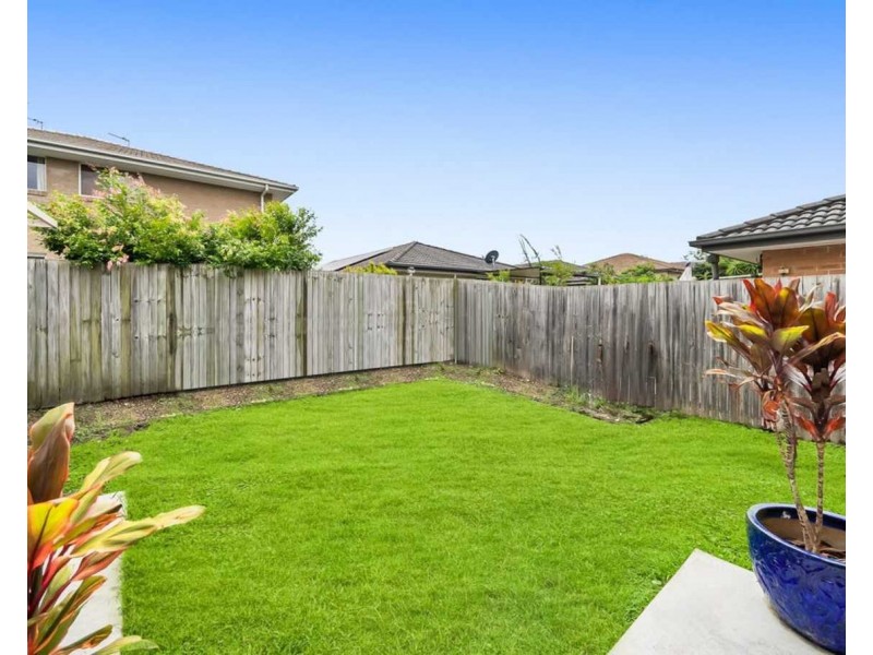 2/12 Christine Drive, Coomera QLD 4209