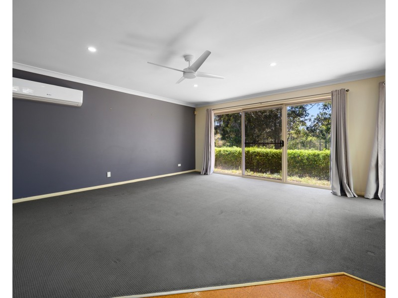 8 Greg Norman Crescent, Parkwood QLD 4214